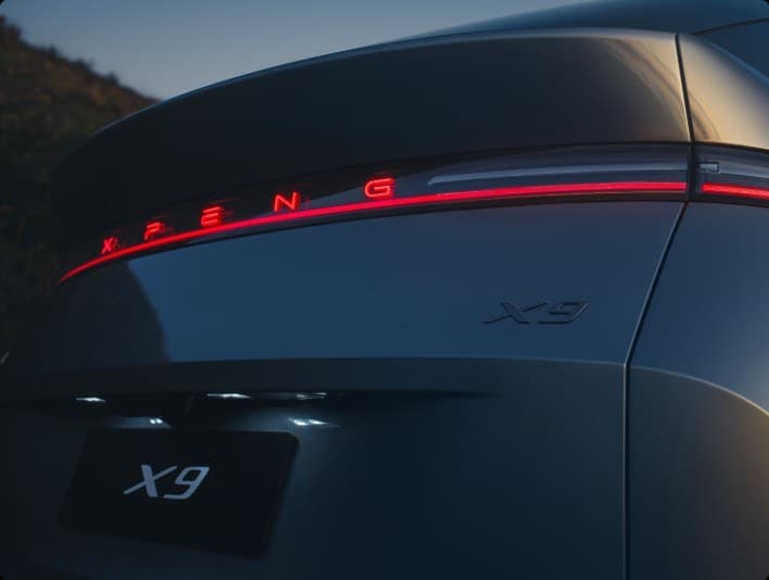 Xpeng X9